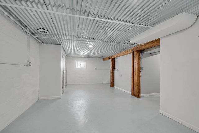 1708 N Center Street, Crest Hill, IL 60403