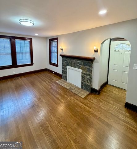 984 Woodbourne Drive SW, Atlanta, GA 30310