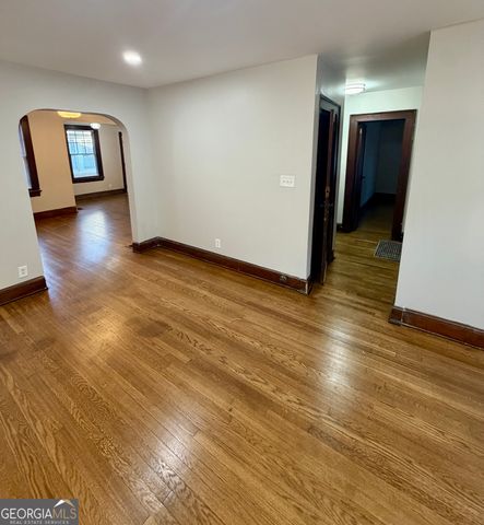 984 Woodbourne Drive SW, Atlanta, GA 30310