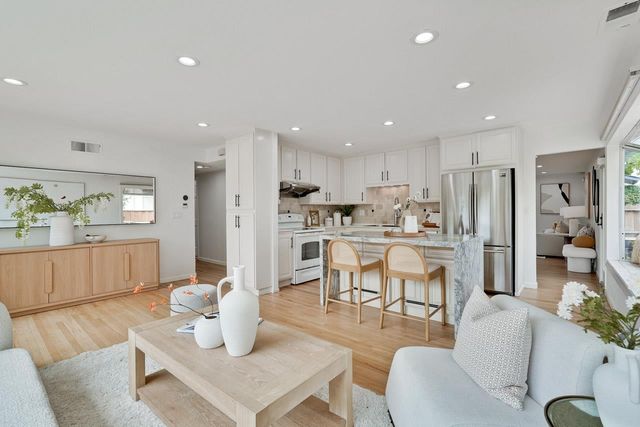 10390 N Blaney Avenue, Cupertino, CA 95014
