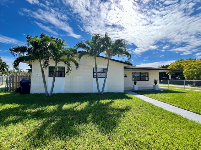 11950 SW 199th St, Miami, FL 33177