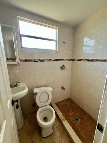 11950 SW 199th St, Miami, FL 33177