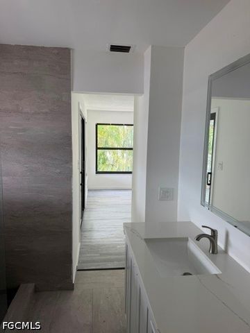 215 Albatross ST, Fort Myers Beach, FL 33931