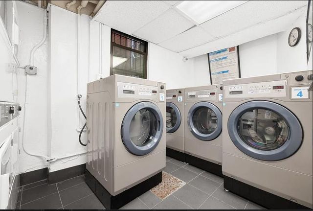 5021 39th Pl Apt 5C, New York City, NY 11104