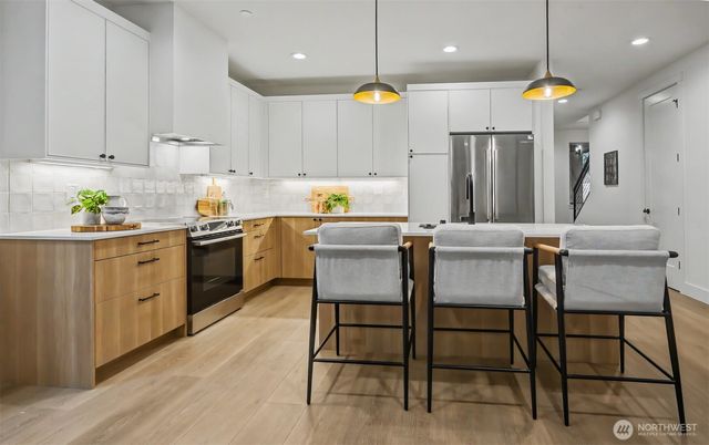 11251 108th Avenue NE, Kirkland, WA 98033