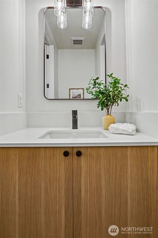 11251 108th Avenue NE, Kirkland, WA 98033