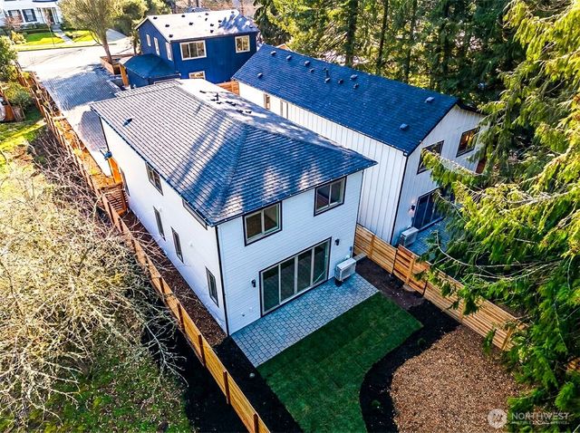11251 108th Avenue NE, Kirkland, WA 98033