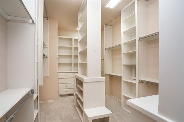 5708 Woodlake Drive, Stillwater, OK 74074