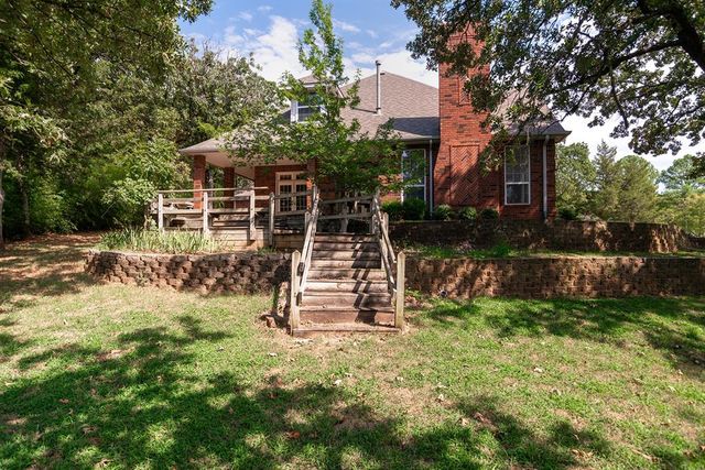 5708 Woodlake Drive, Stillwater, OK 74074