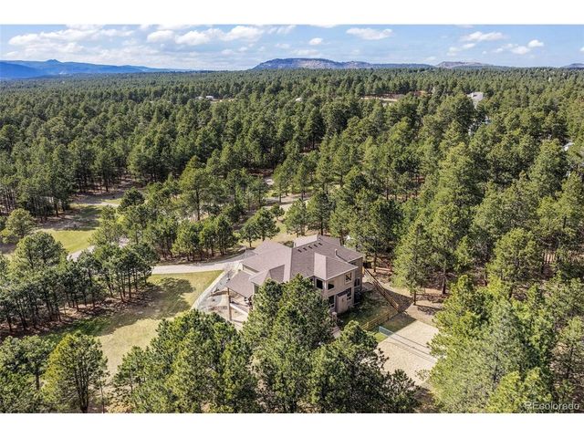 450 E Stirrup Trl, Monument, CO 80132