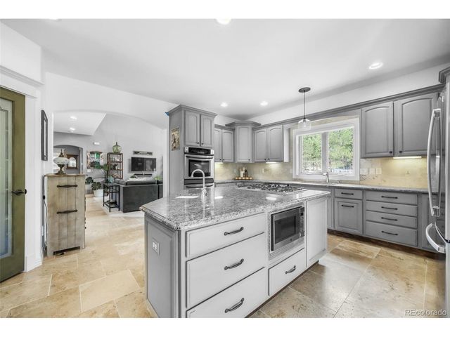 450 E Stirrup Trl, Monument, CO 80132