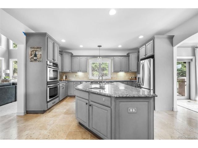 450 E Stirrup Trl, Monument, CO 80132