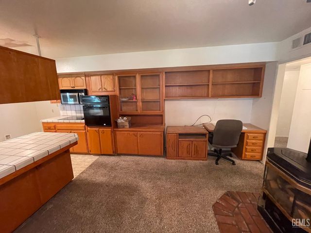 917 Cherry Hills Drive, Bakersfield, CA 93309