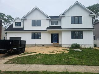 66 2nd Avenue, Massapequa Park, NY 11762