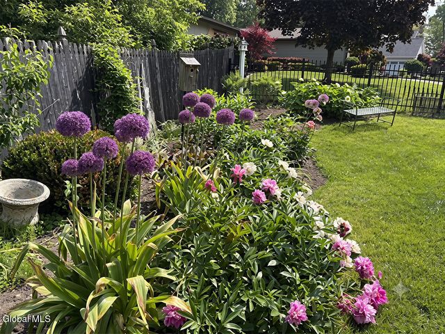 5 Mystic Lane, Saratoga Springs, NY 12866