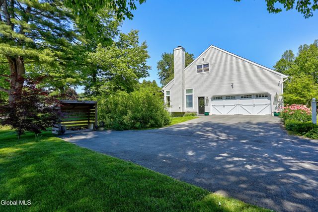 5 Mystic Lane, Saratoga Springs, NY 12866