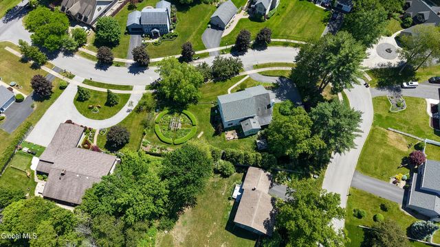 5 Mystic Lane, Saratoga Springs, NY 12866
