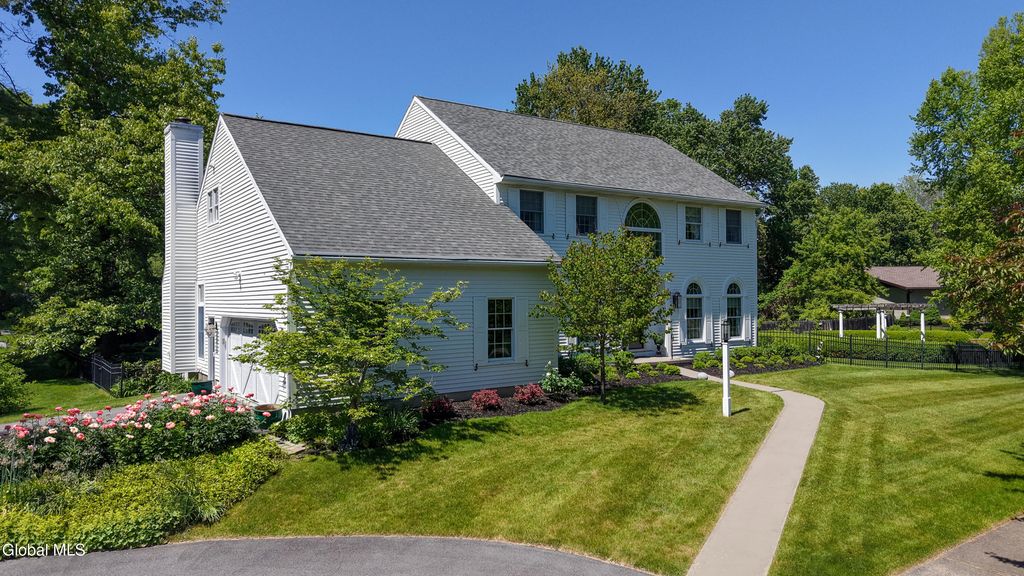 5 Mystic Lane, Saratoga Springs, NY 12866