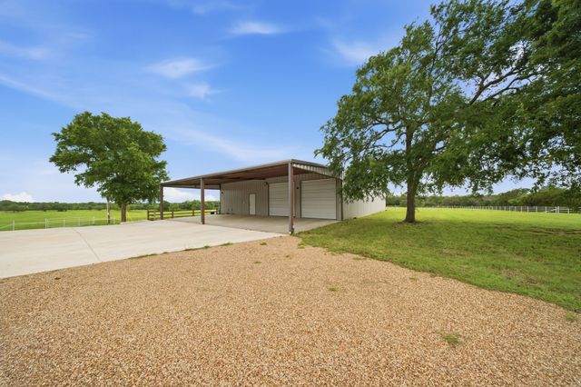 1632 County Road 4125, Iredell, TX 76649