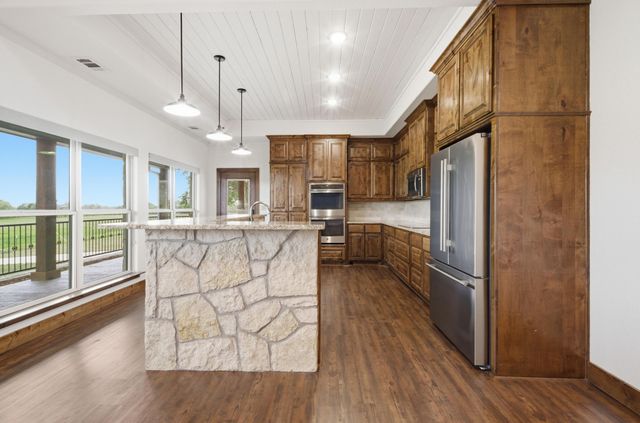 1632 County Road 4125, Iredell, TX 76649