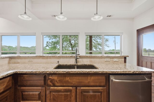 1632 County Road 4125, Iredell, TX 76649