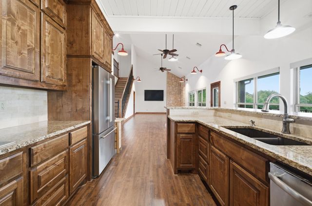 1632 County Road 4125, Iredell, TX 76649