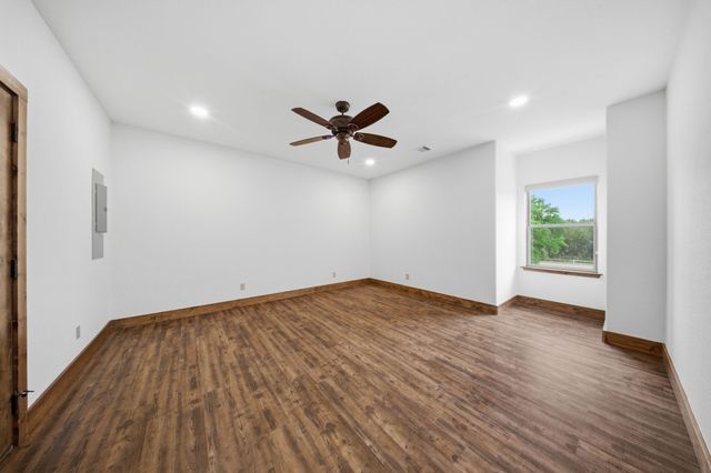 1632 County Road 4125, Iredell, TX 76649