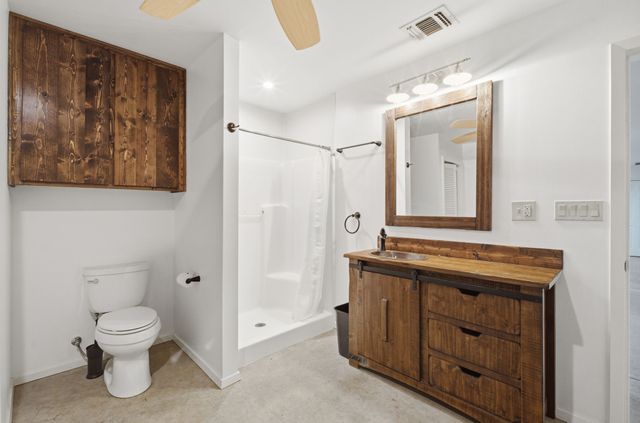 1632 County Road 4125, Iredell, TX 76649