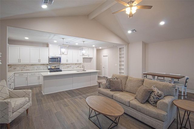 120 Sunshine Lane, Livingston, TX 77351