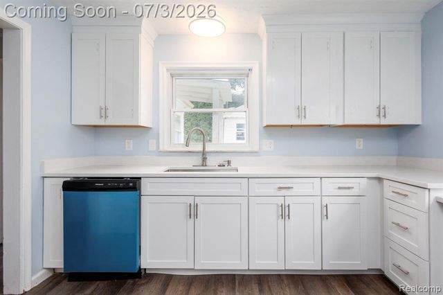 4335 W 14 Mile Road, Royal Oak, MI 48073