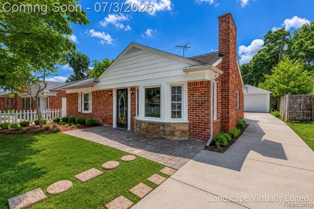 4335 W 14 Mile Road, Royal Oak, MI 48073