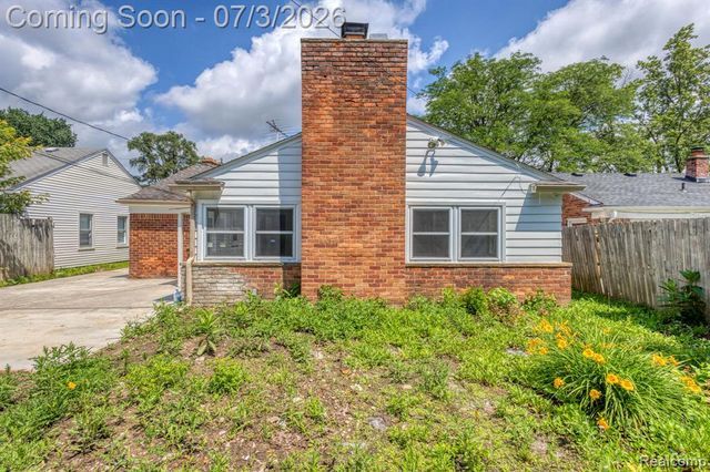 4335 W 14 Mile Road, Royal Oak, MI 48073