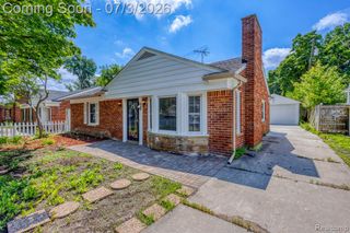 4335 W 14 Mile Road, Royal Oak, MI 48073