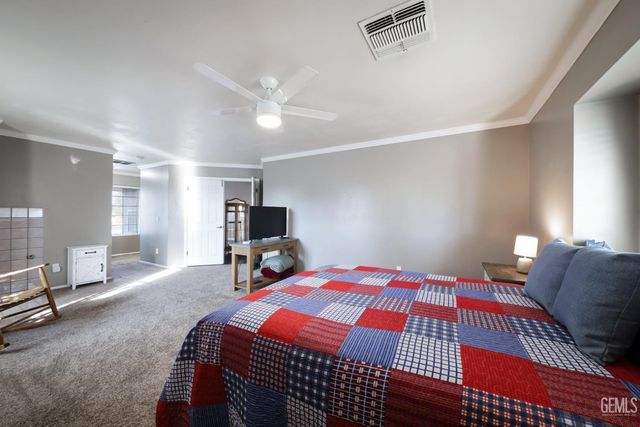 6400 Madonna Avenue, Bakersfield, CA 93308