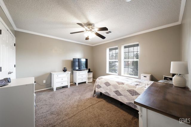 6400 Madonna Avenue, Bakersfield, CA 93308