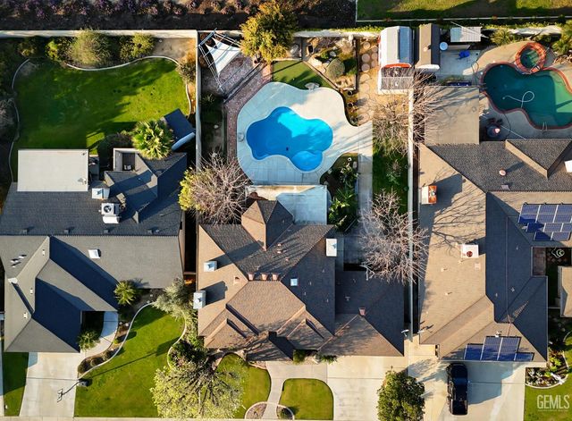 6400 Madonna Avenue, Bakersfield, CA 93308