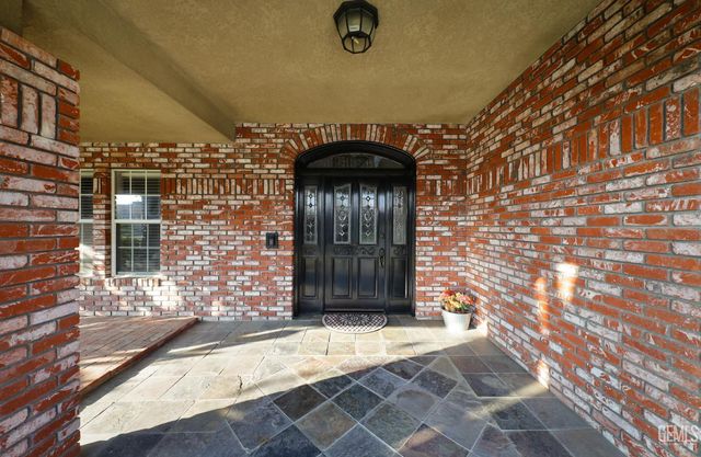 6400 Madonna Avenue, Bakersfield, CA 93308