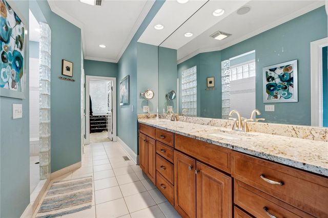 1209 Club View Drive, Centerville, OH 45458