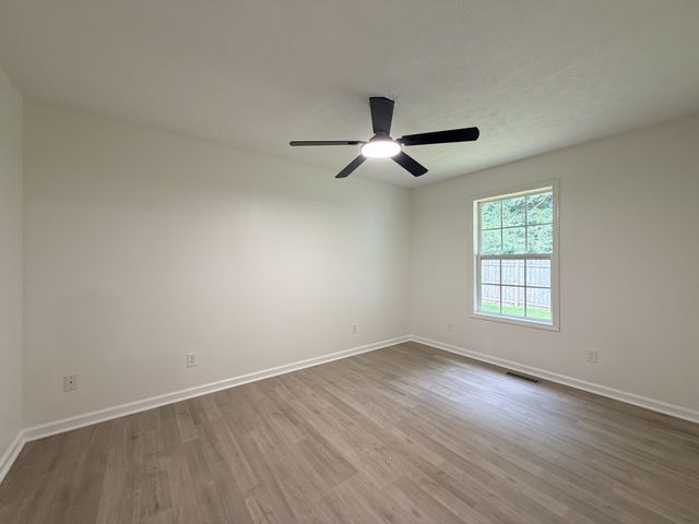130 Lorien Cir, Shelbyville, TN 37160