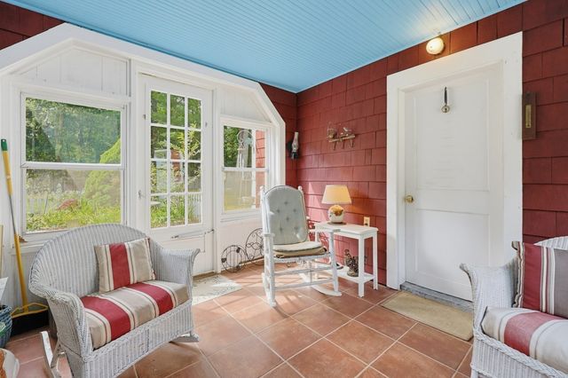 681 Washington St, Pembroke, MA 02359