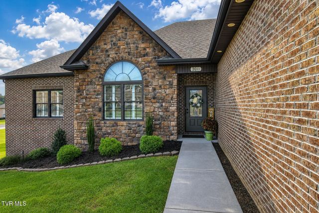 2011 Carson Way, Piney Flats, TN 37686