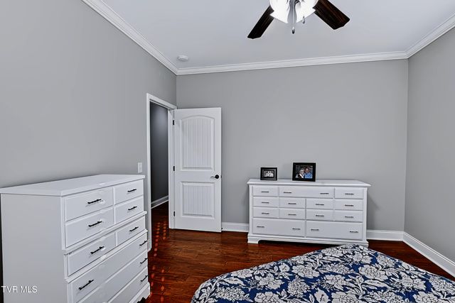 2011 Carson Way, Piney Flats, TN 37686
