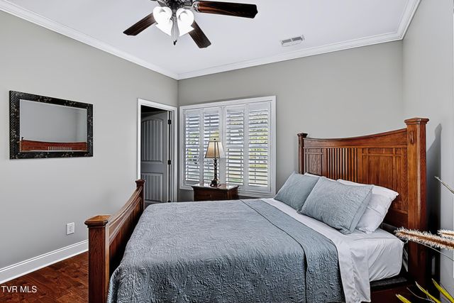 2011 Carson Way, Piney Flats, TN 37686
