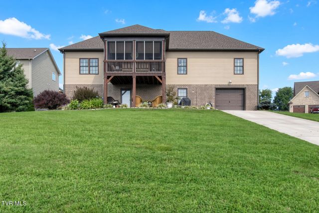 2011 Carson Way, Piney Flats, TN 37686