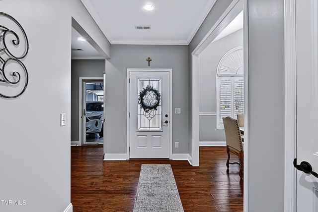 2011 Carson Way, Piney Flats, TN 37686