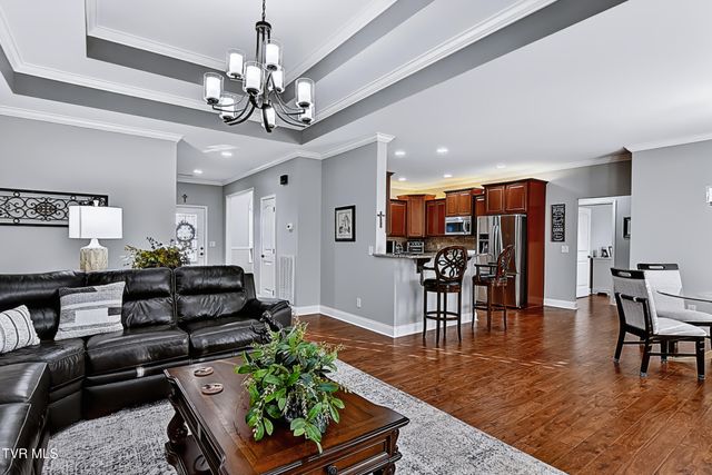 2011 Carson Way, Piney Flats, TN 37686