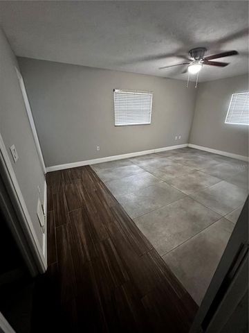 5800 HOLLYWOOD BOULEVARD 116, Sarasota, FL 34231