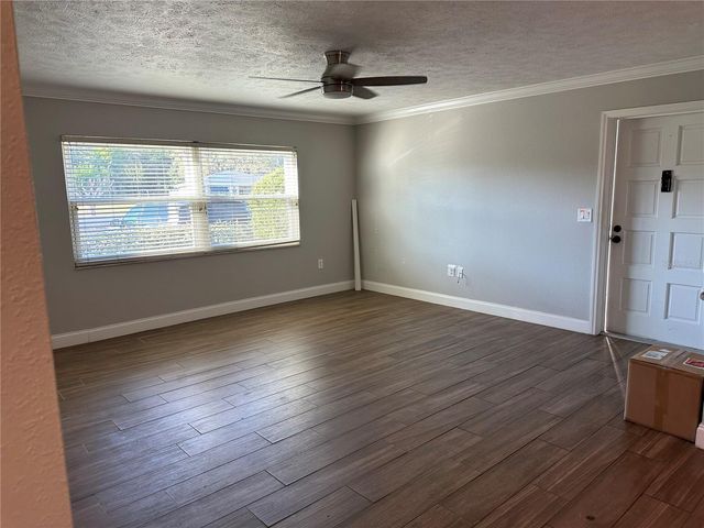 5800 HOLLYWOOD BOULEVARD 116, Sarasota, FL 34231
