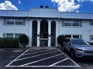5800 HOLLYWOOD BOULEVARD 116, Sarasota, FL 34231