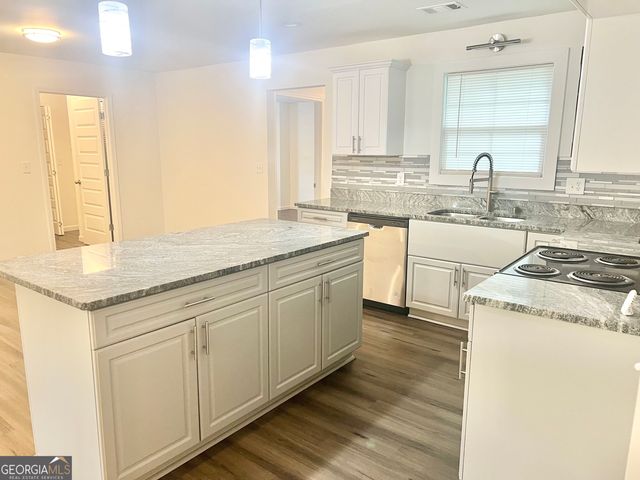 5712 Attucks Boulevard, Morrow, GA 30260